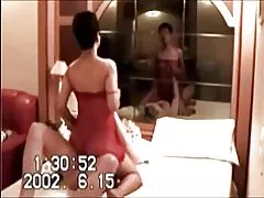 Corea milf twyllo ar gŵr gyda gwyn cariad